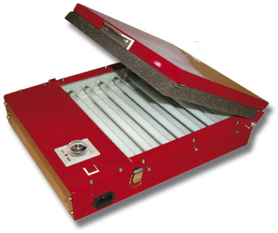 UV 300 — экспозиционная камера с механическим прижимом